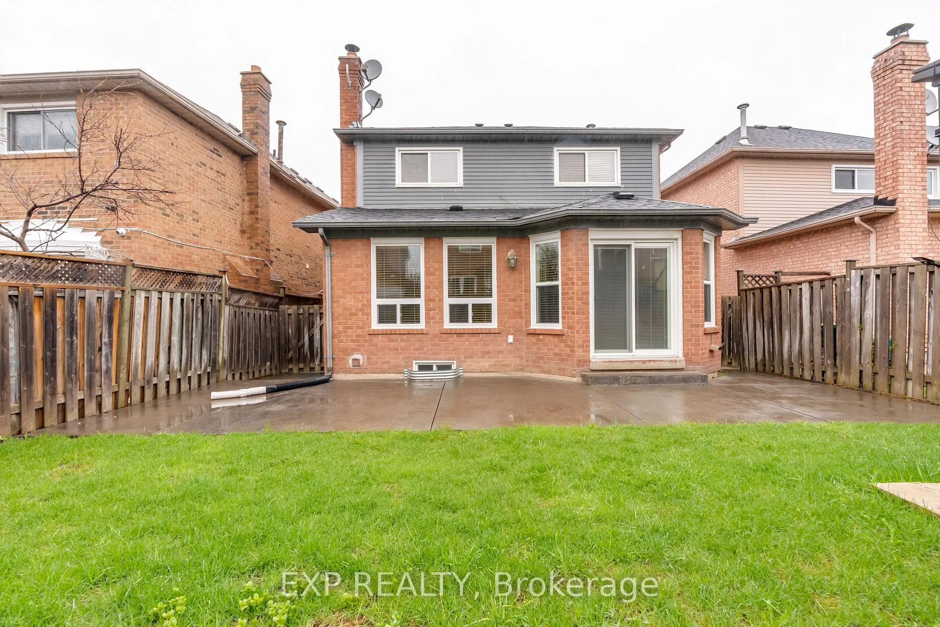 Photo 47 of 43 Bighorn Crescent, Brampton, Sandringham-Wellington — HOMEH
