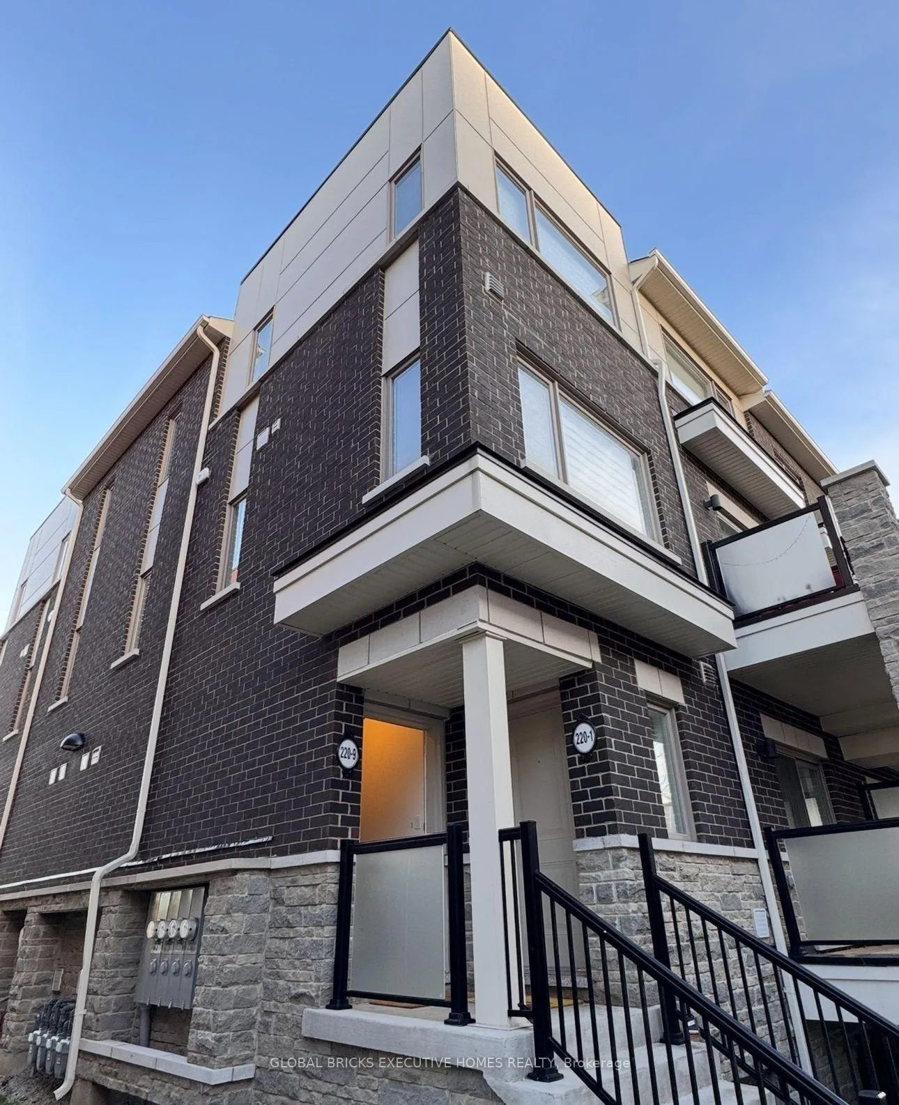 Photo 1 of Unit 9, 220 Lagerfeld Drive, Brampton, Northwest Brampton — HOMEH