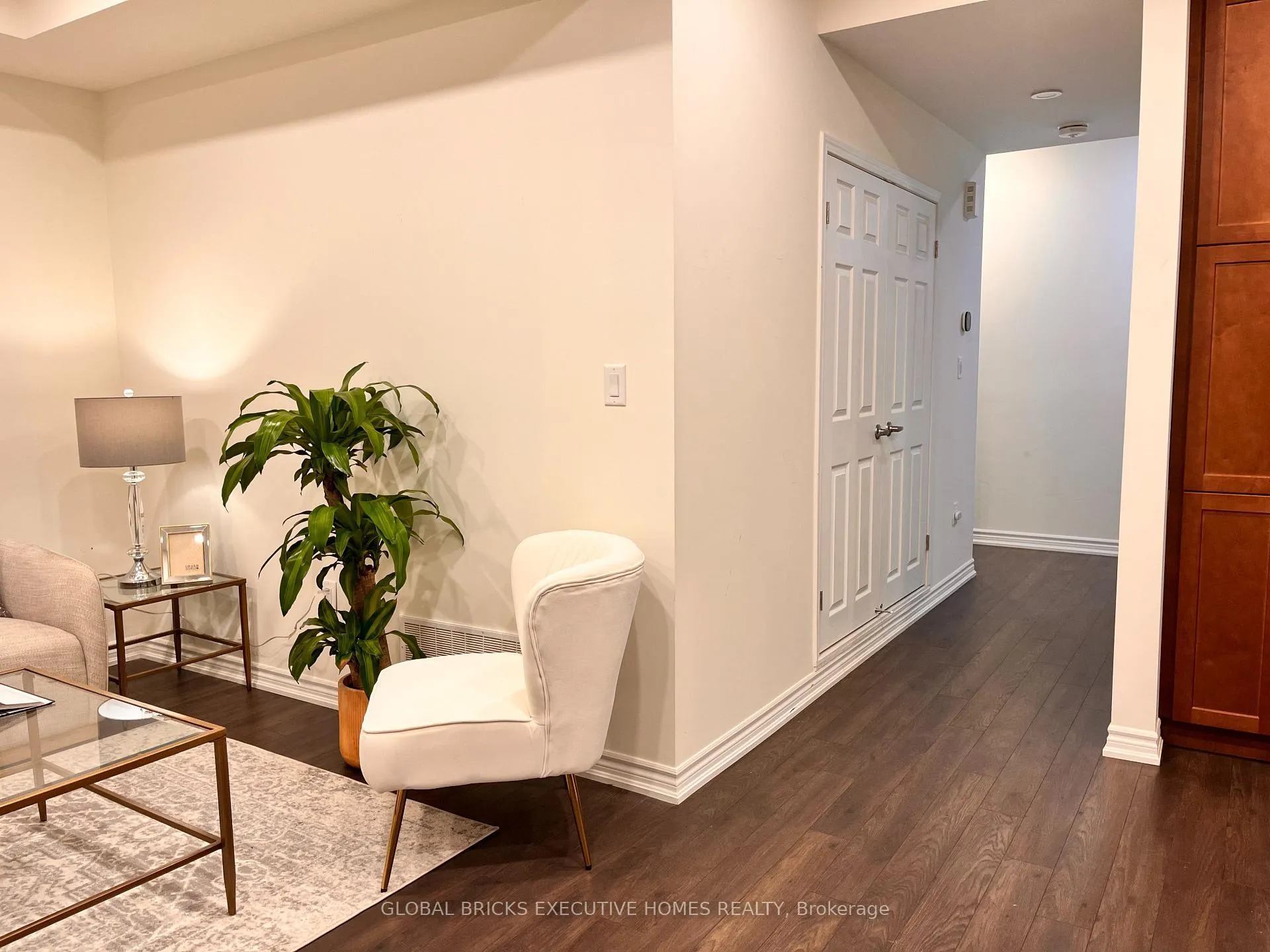 Photo 2 of Unit 9, 220 Lagerfeld Drive, Brampton, Northwest Brampton — HOMEH