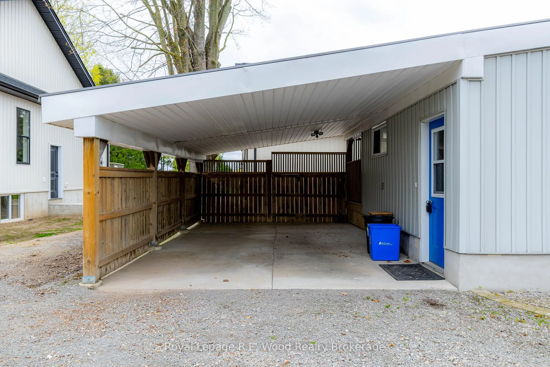 Photo 2 of 22 North Street E, Tillsonburg — HOMEH