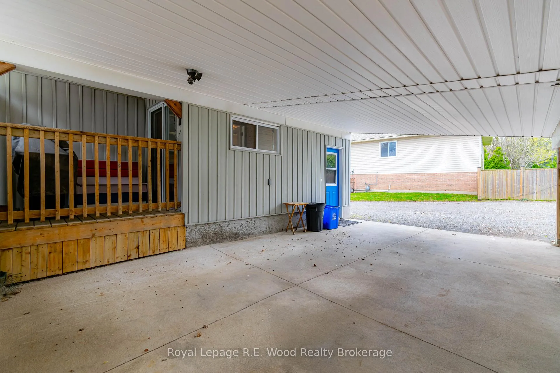 Photo 3 of 22 North Street E, Tillsonburg — HOMEH