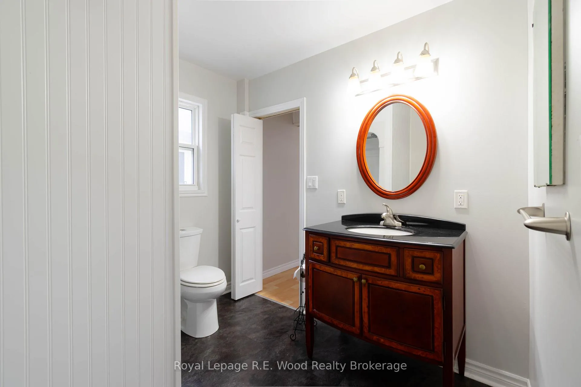 Photo 11 of 22 North Street E, Tillsonburg — HOMEH