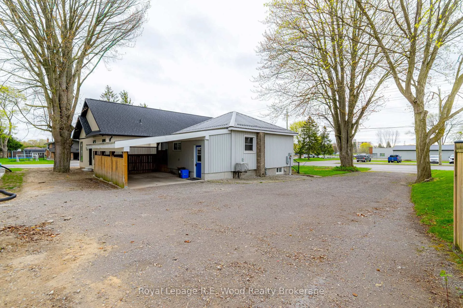 Photo 18 of 22 North Street E, Tillsonburg — HOMEH