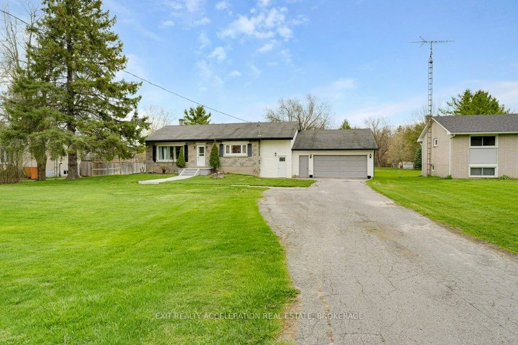 Front of 7520 County Road 2 E