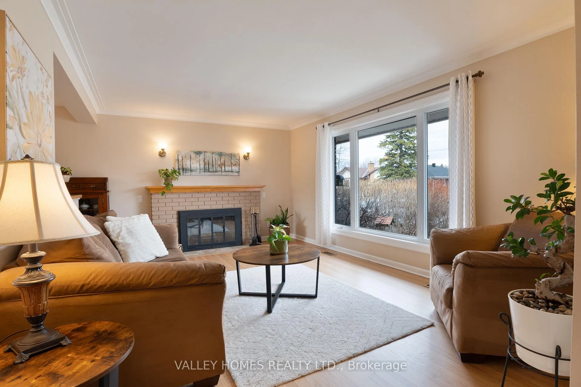 Photo 4 of 1224 Placid Street W, Ottawa, Queensway Terrace South/Ridgeview — HOMEH