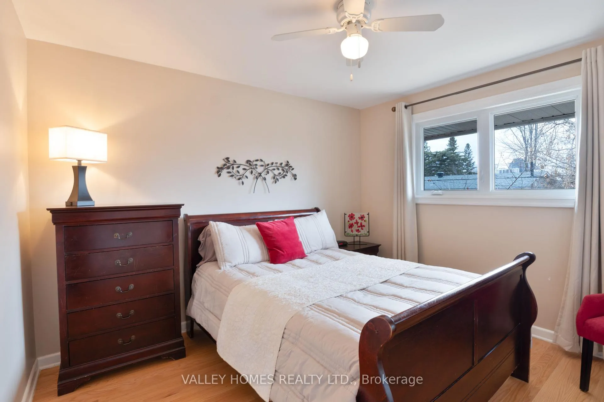 Photo 14 of 1224 Placid Street W, Ottawa, Queensway Terrace South/Ridgeview — HOMEH