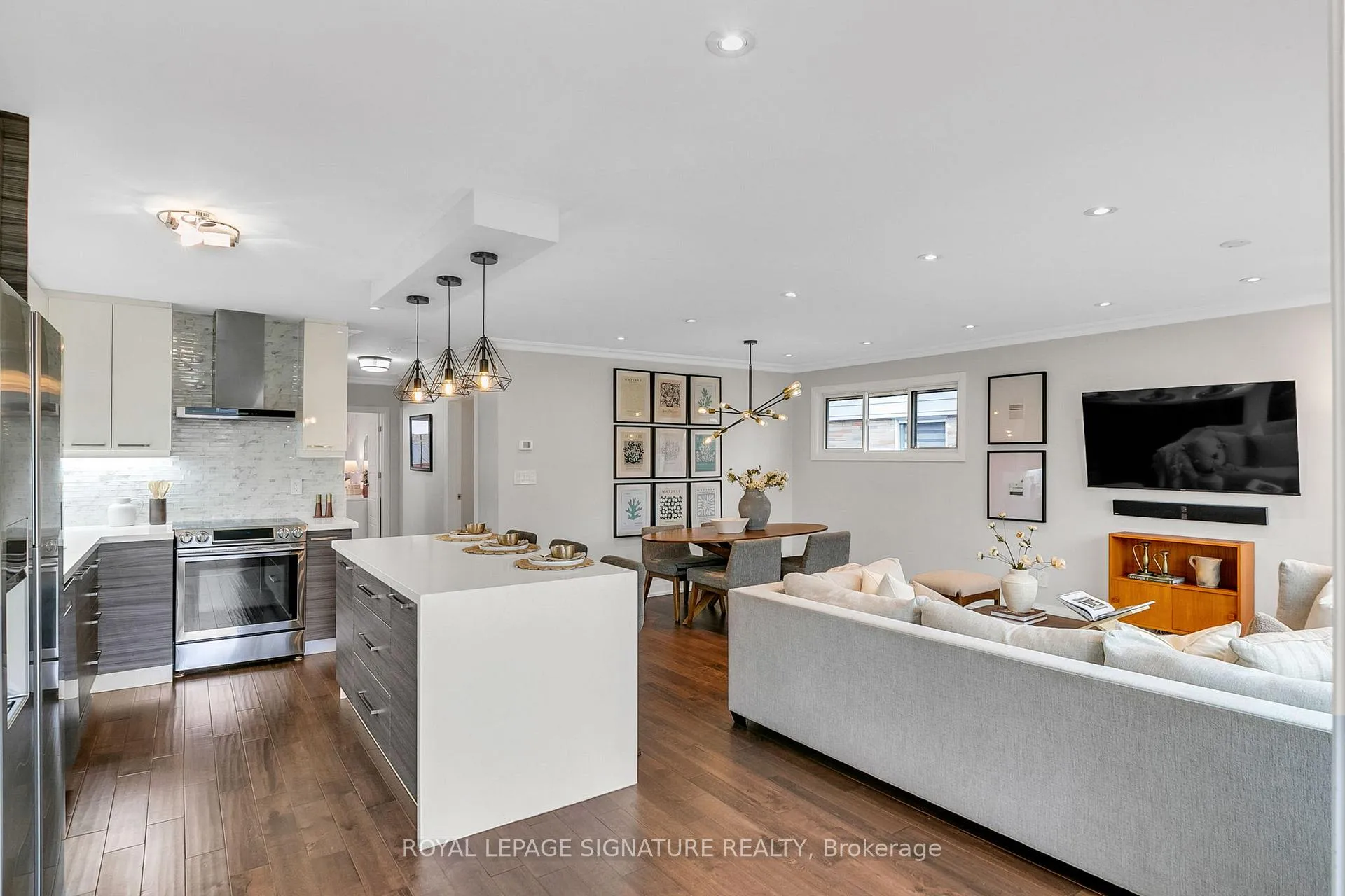 Photo 2 of 125 Budea Crescent, Scarborough, Wexford-Maryvale — HOMEH