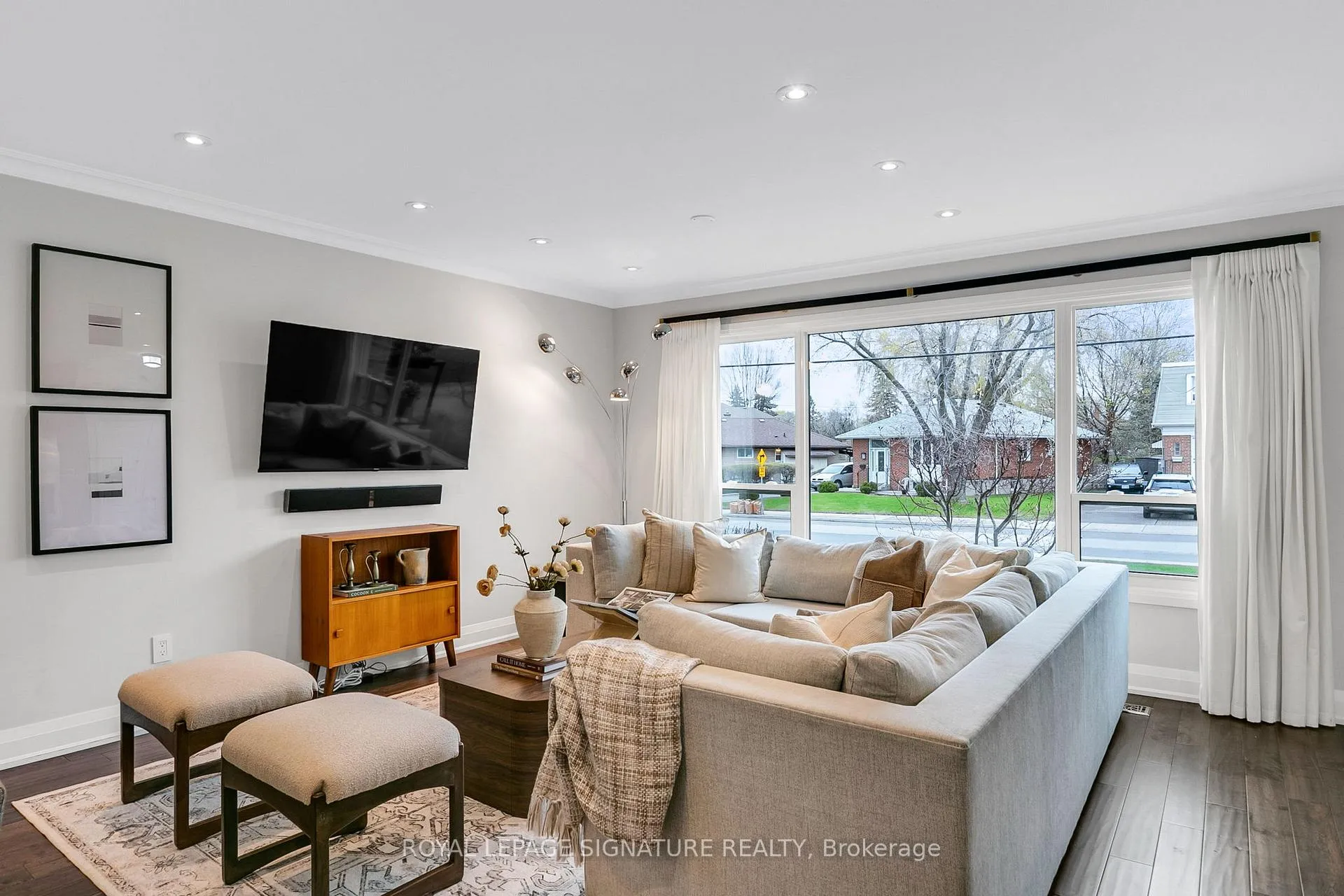 Photo 3 of 125 Budea Crescent, Scarborough, Wexford-Maryvale — HOMEH