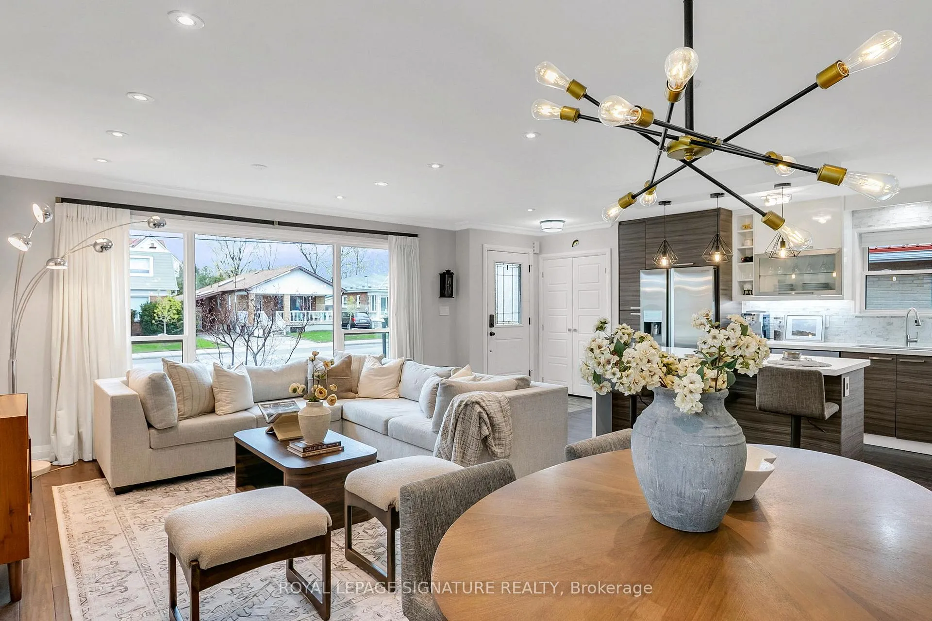 Photo 8 of 125 Budea Crescent, Scarborough, Wexford-Maryvale — HOMEH