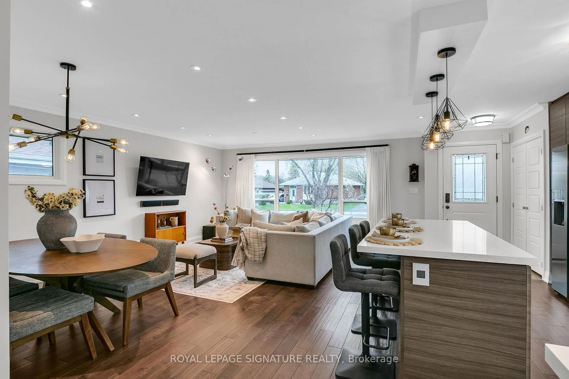Photo 15 of 125 Budea Crescent, Scarborough, Wexford-Maryvale — HOMEH