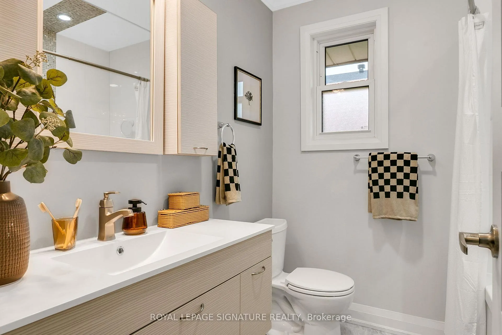 Photo 24 of 125 Budea Crescent, Scarborough, Wexford-Maryvale — HOMEH