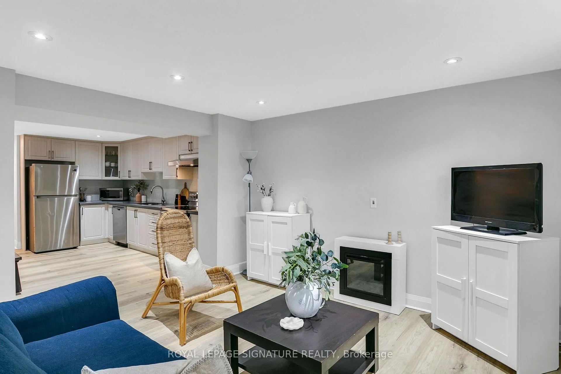 Photo 26 of 125 Budea Crescent, Scarborough, Wexford-Maryvale — HOMEH