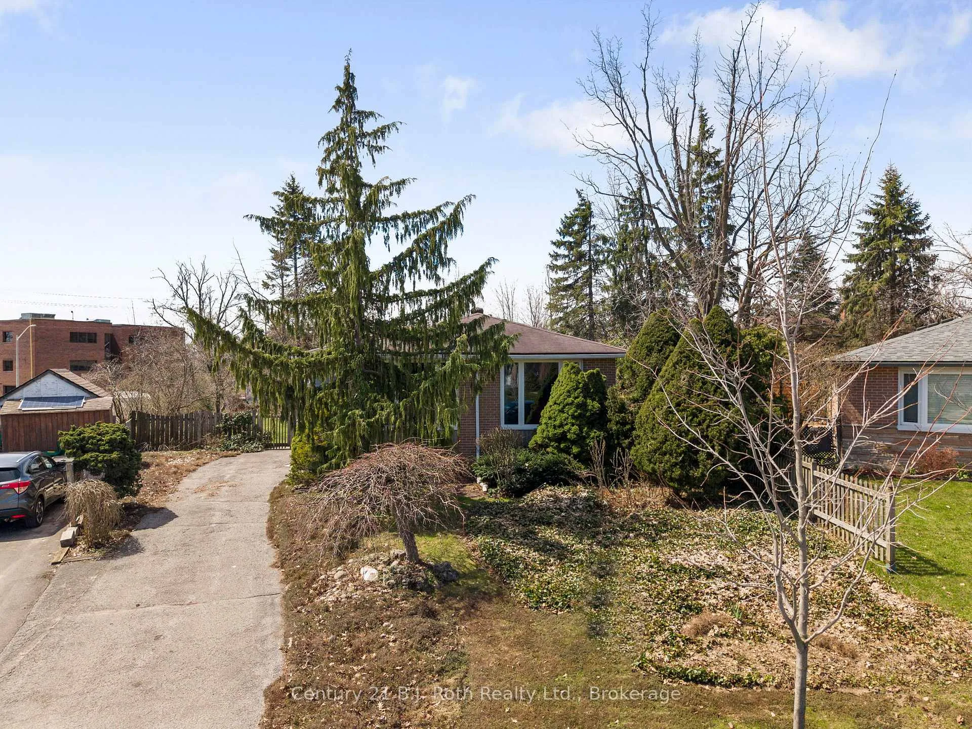 Photo 2 of 21 Daphne Crescent, Barrie, Cundles East — HOMEH