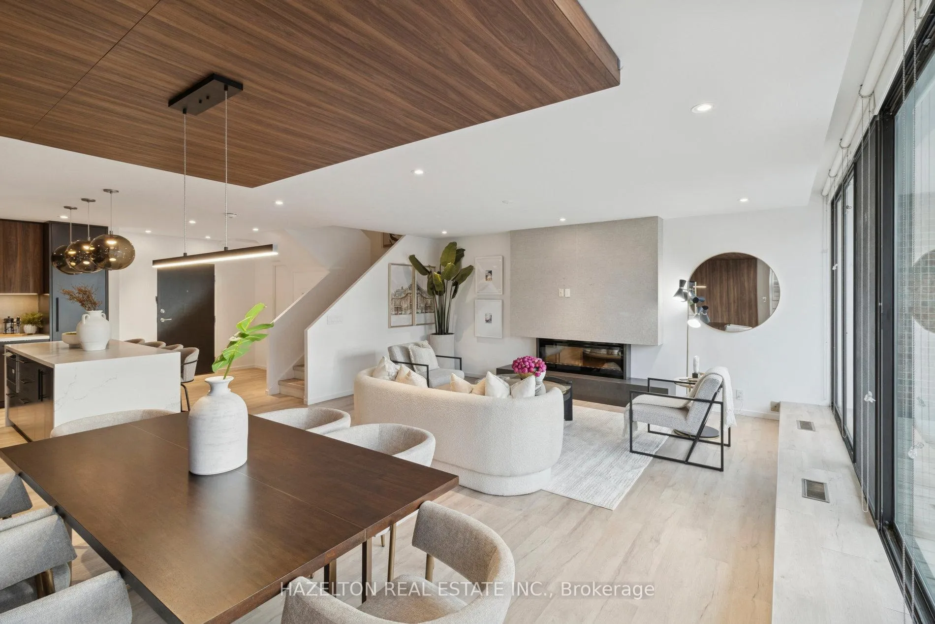 Photo 5 of Unit 405, 55A Avenue Road, Toronto, The Annex — HOMEH