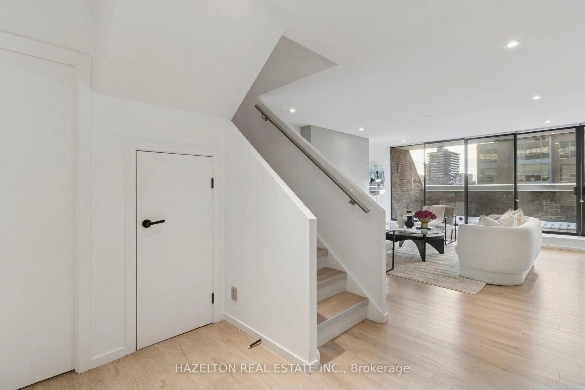 Photo 12 of Unit 405, 55A Avenue Road, Toronto, The Annex — HOMEH