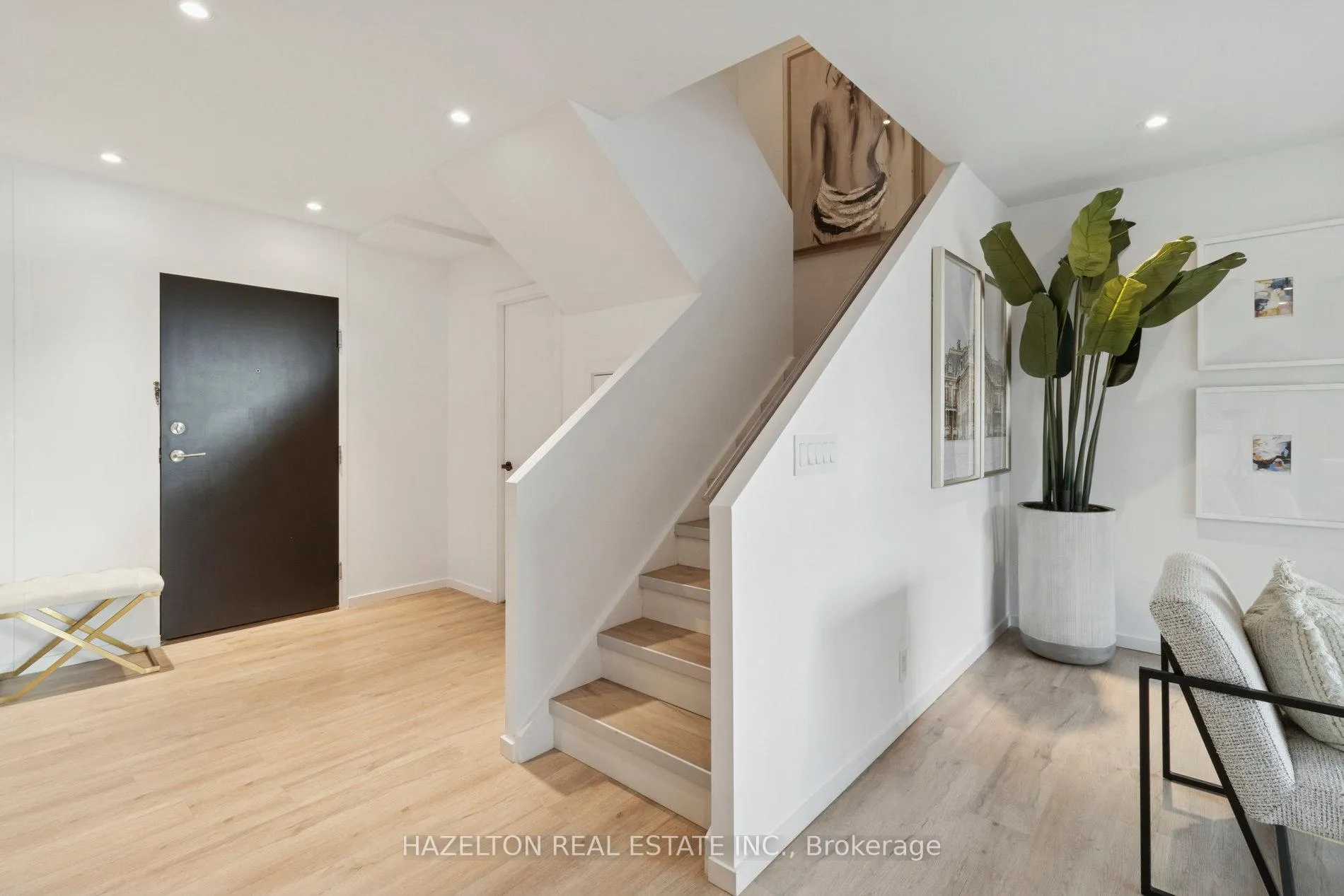 Photo 13 of Unit 405, 55A Avenue Road, Toronto, The Annex — HOMEH
