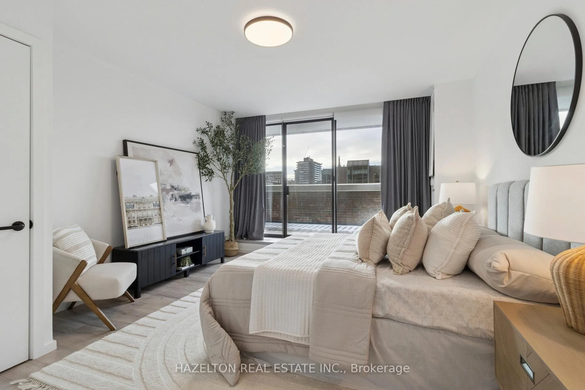Photo 15 of Unit 405, 55A Avenue Road, Toronto, The Annex — HOMEH