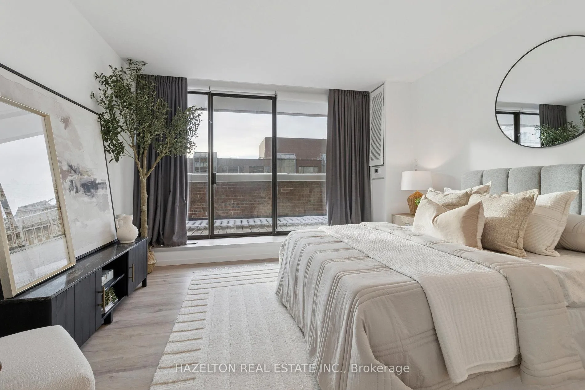 Photo 16 of Unit 405, 55A Avenue Road, Toronto, The Annex — HOMEH