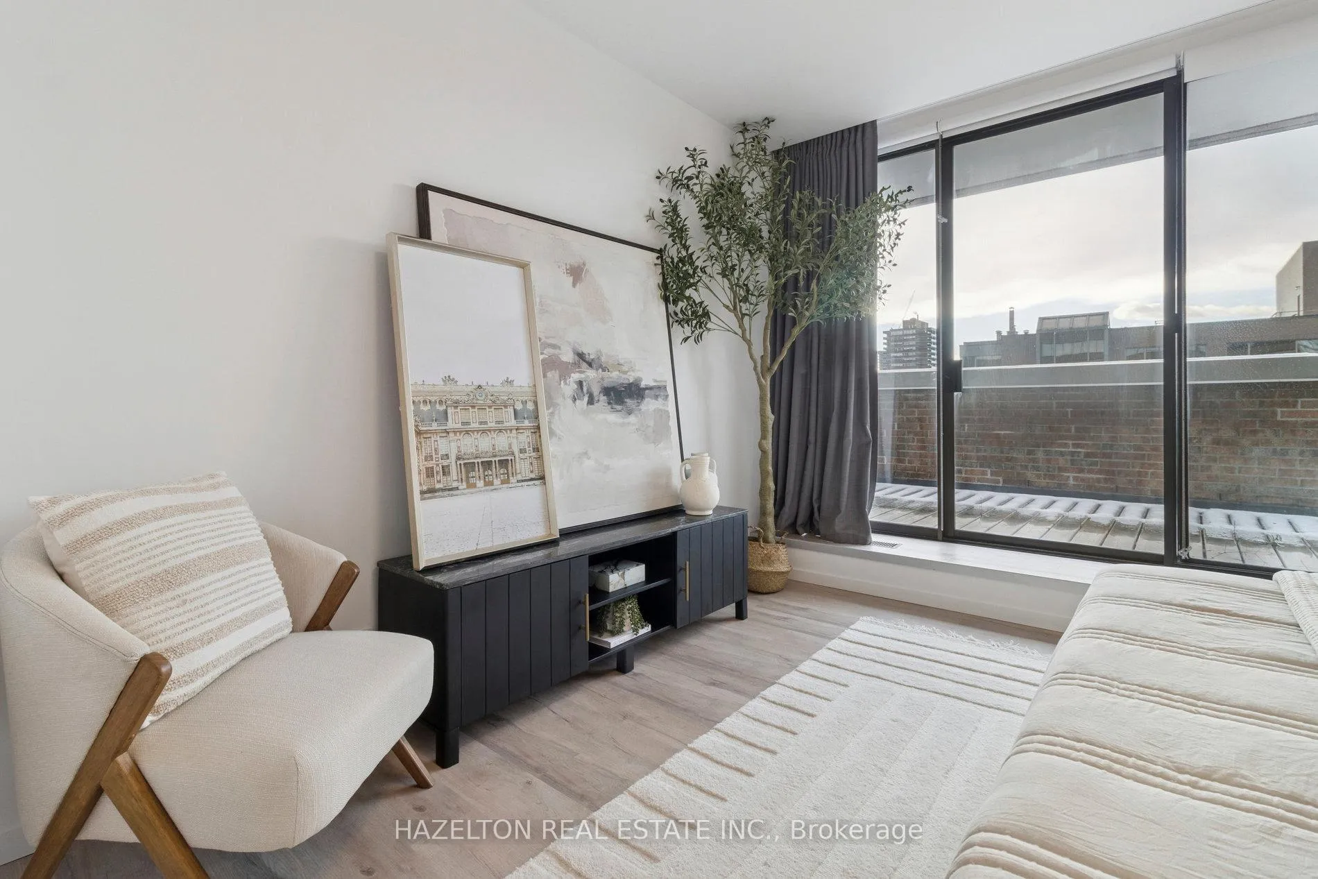 Photo 17 of Unit 405, 55A Avenue Road, Toronto, The Annex — HOMEH