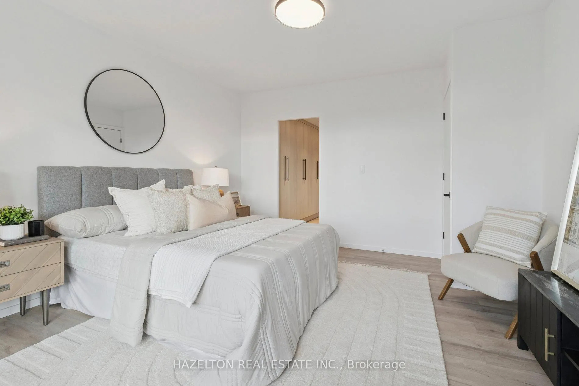 Photo 18 of Unit 405, 55A Avenue Road, Toronto, The Annex — HOMEH