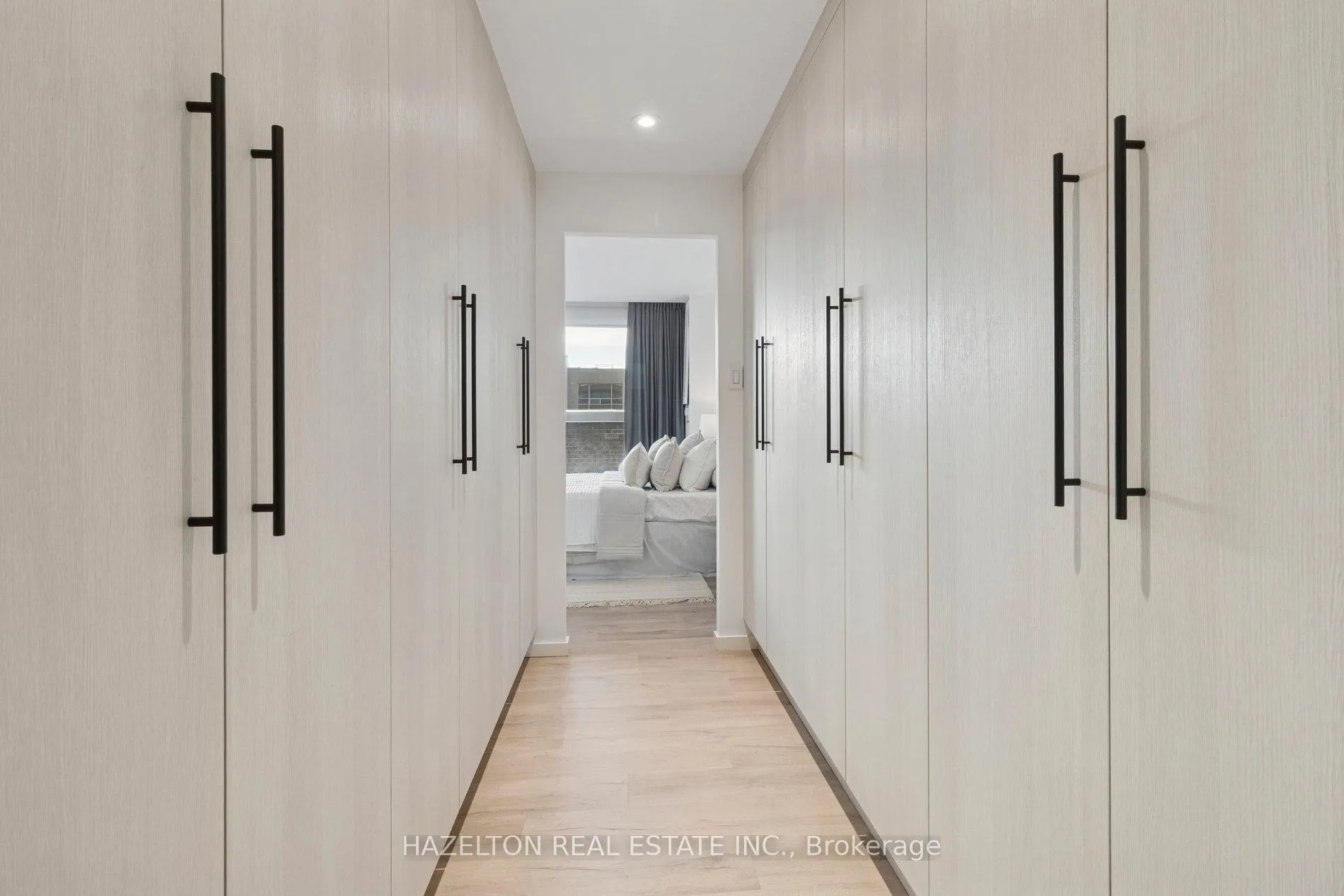 Photo 19 of Unit 405, 55A Avenue Road, Toronto, The Annex — HOMEH