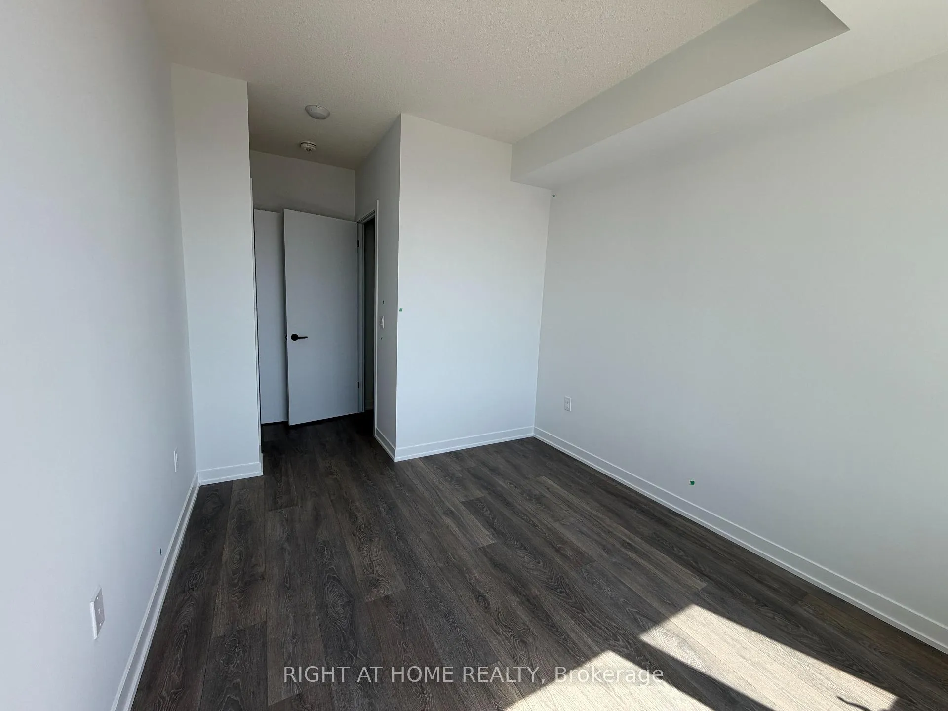 Photo 13 of Unit C1001, 4878 Powers Common, Burlington, Alton — HOMEH