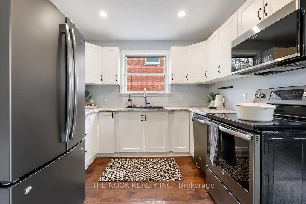 Photo 14 of 855 Hortop Street, Oshawa, Centennial — HOMEH