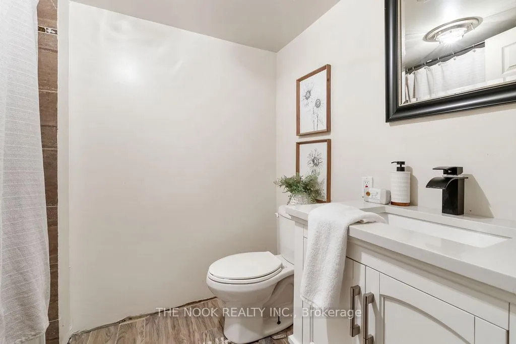 Photo 25 of 855 Hortop Street, Oshawa, Centennial — HOMEH