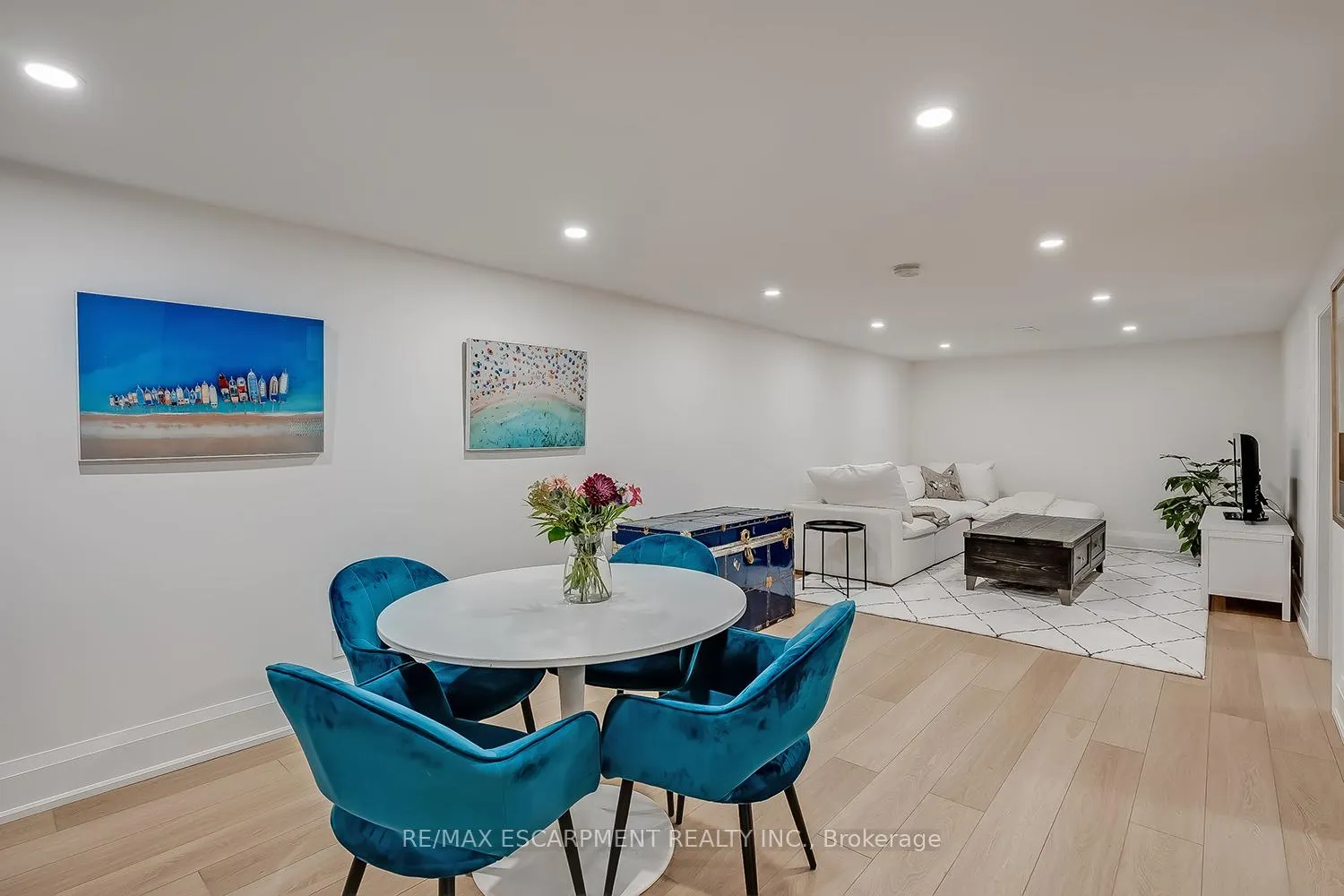 Photo 28 of 564 Maplehill Drive, Burlington, Roseland — HOMEH