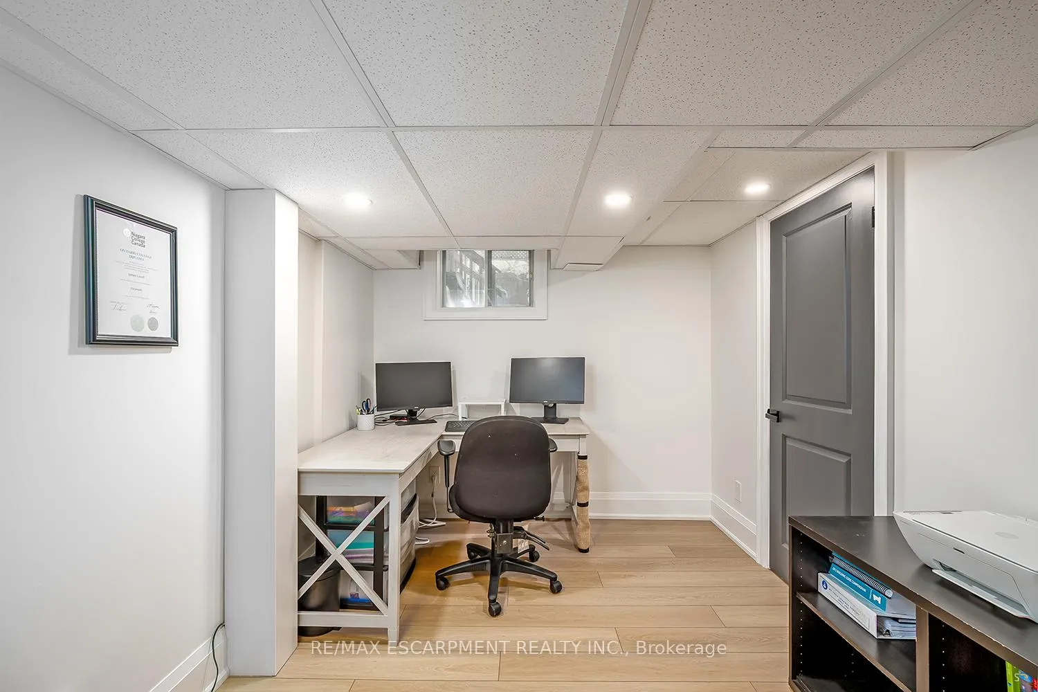 Photo 31 of 564 Maplehill Drive, Burlington, Roseland — HOMEH