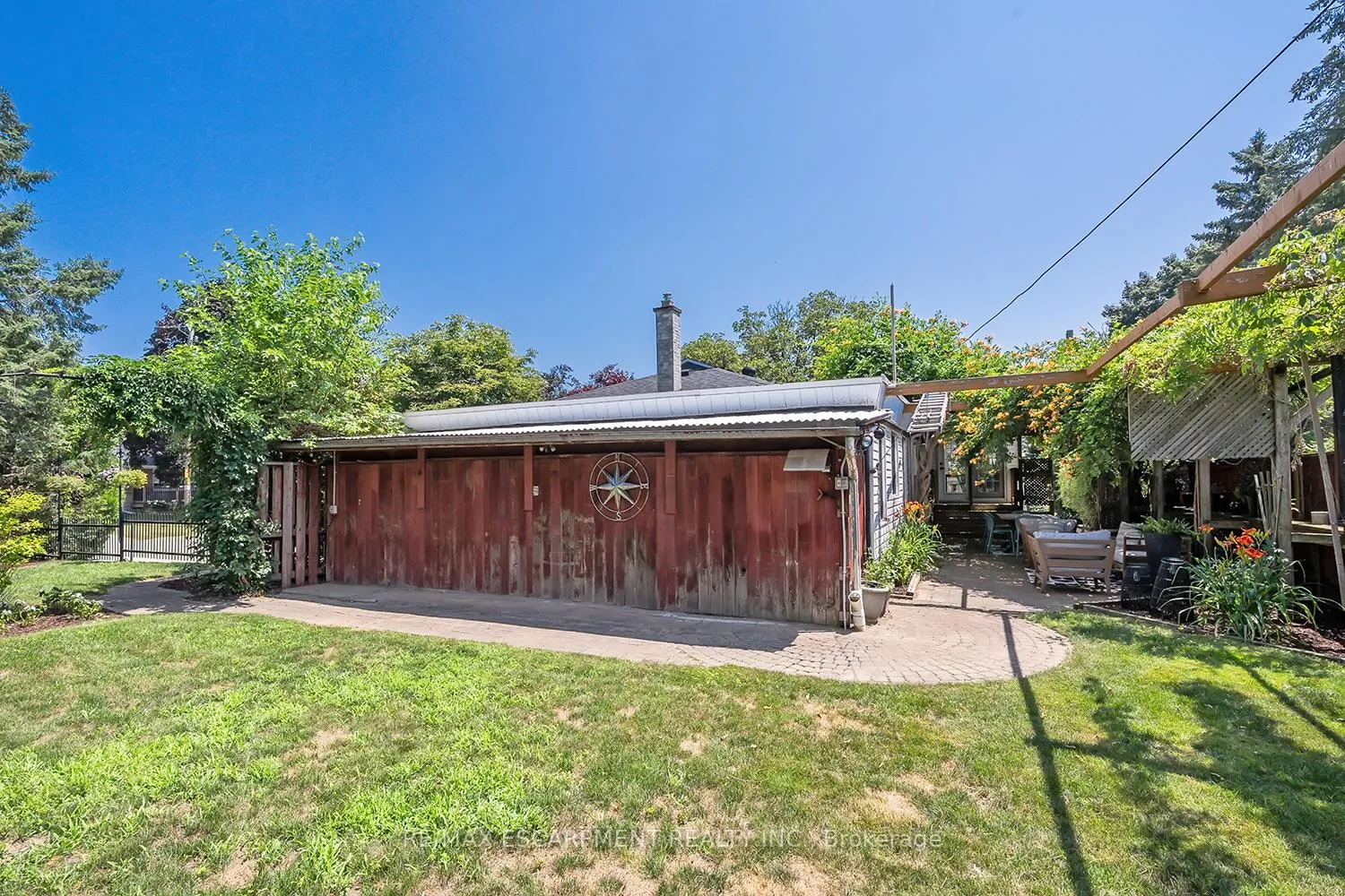 Photo 47 of 564 Maplehill Drive, Burlington, Roseland — HOMEH