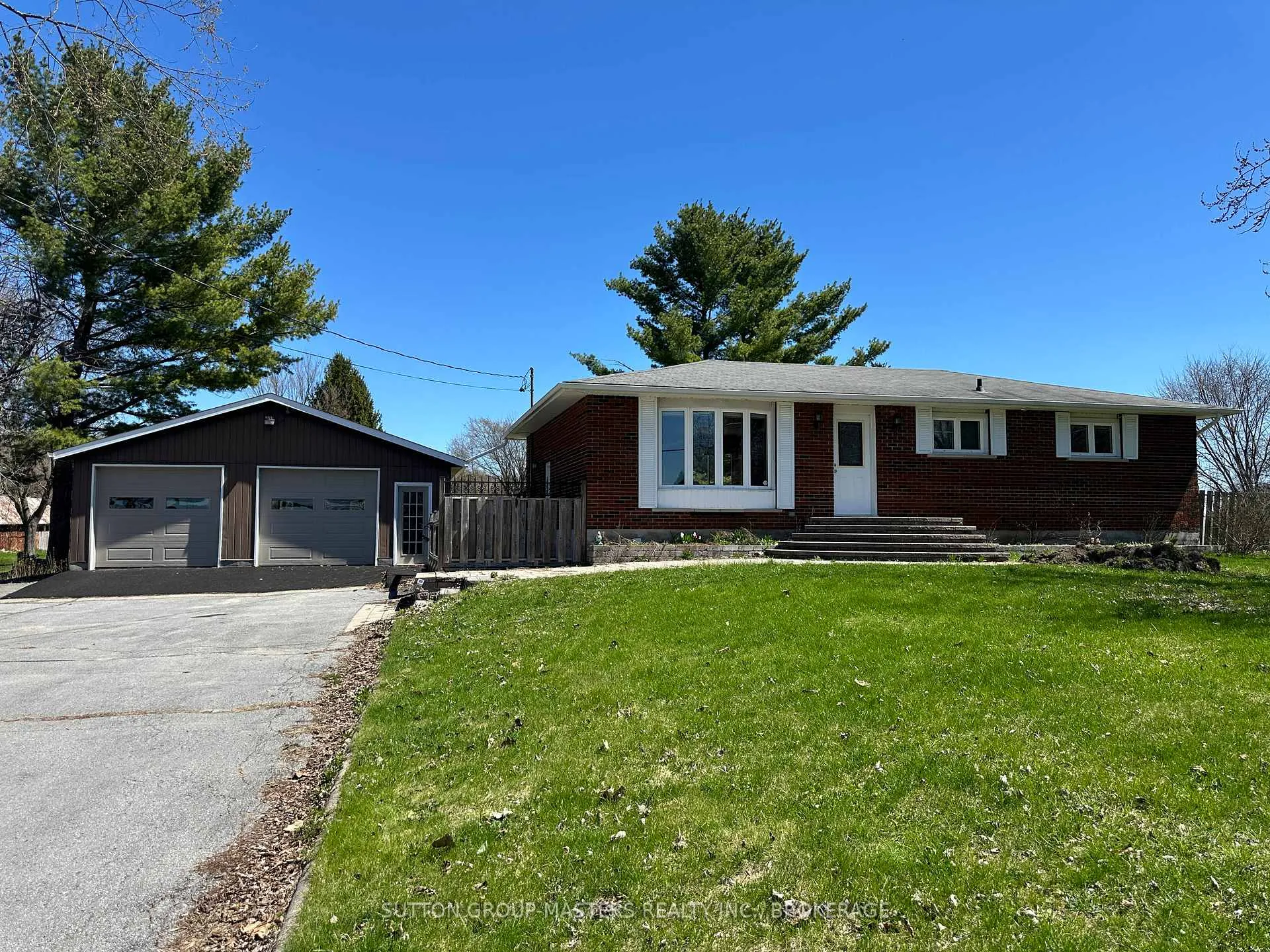 Photo 1 of 3837 Holmes Road, Frontenac, Frontenac South — HOMEH