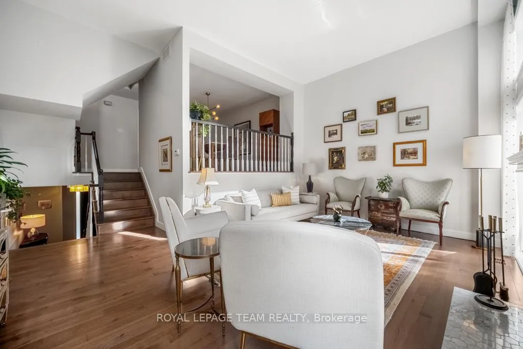Photo 3 of 103 Dunbarton Court, Ottawa, Cardinal Glen — HOMEH