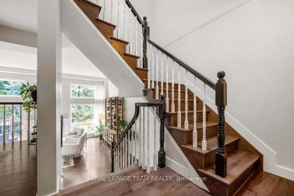 Photo 16 of 103 Dunbarton Court, Ottawa, Cardinal Glen — HOMEH