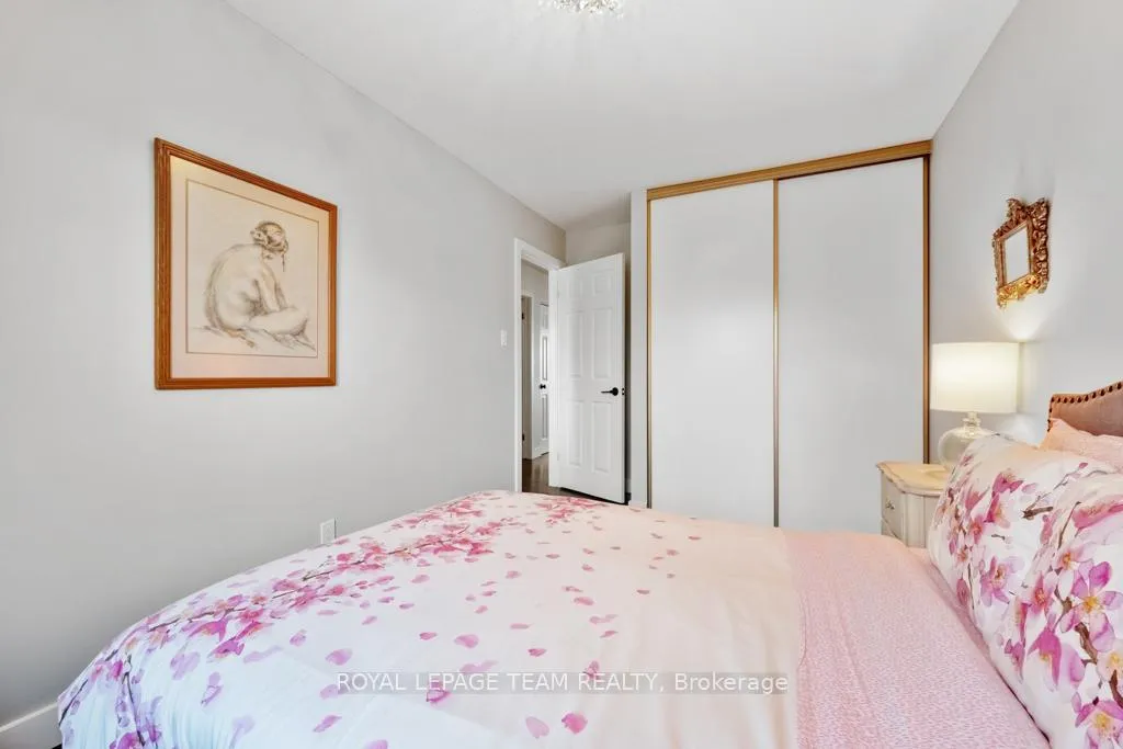Photo 24 of 103 Dunbarton Court, Ottawa, Cardinal Glen — HOMEH