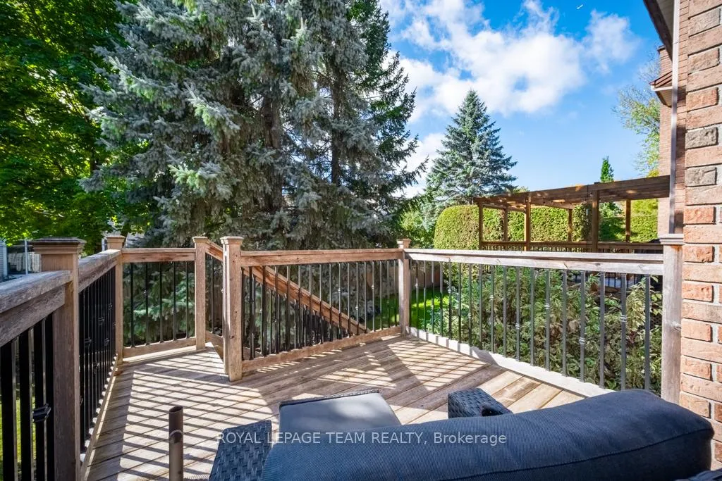 Photo 32 of 103 Dunbarton Court, Ottawa, Cardinal Glen — HOMEH