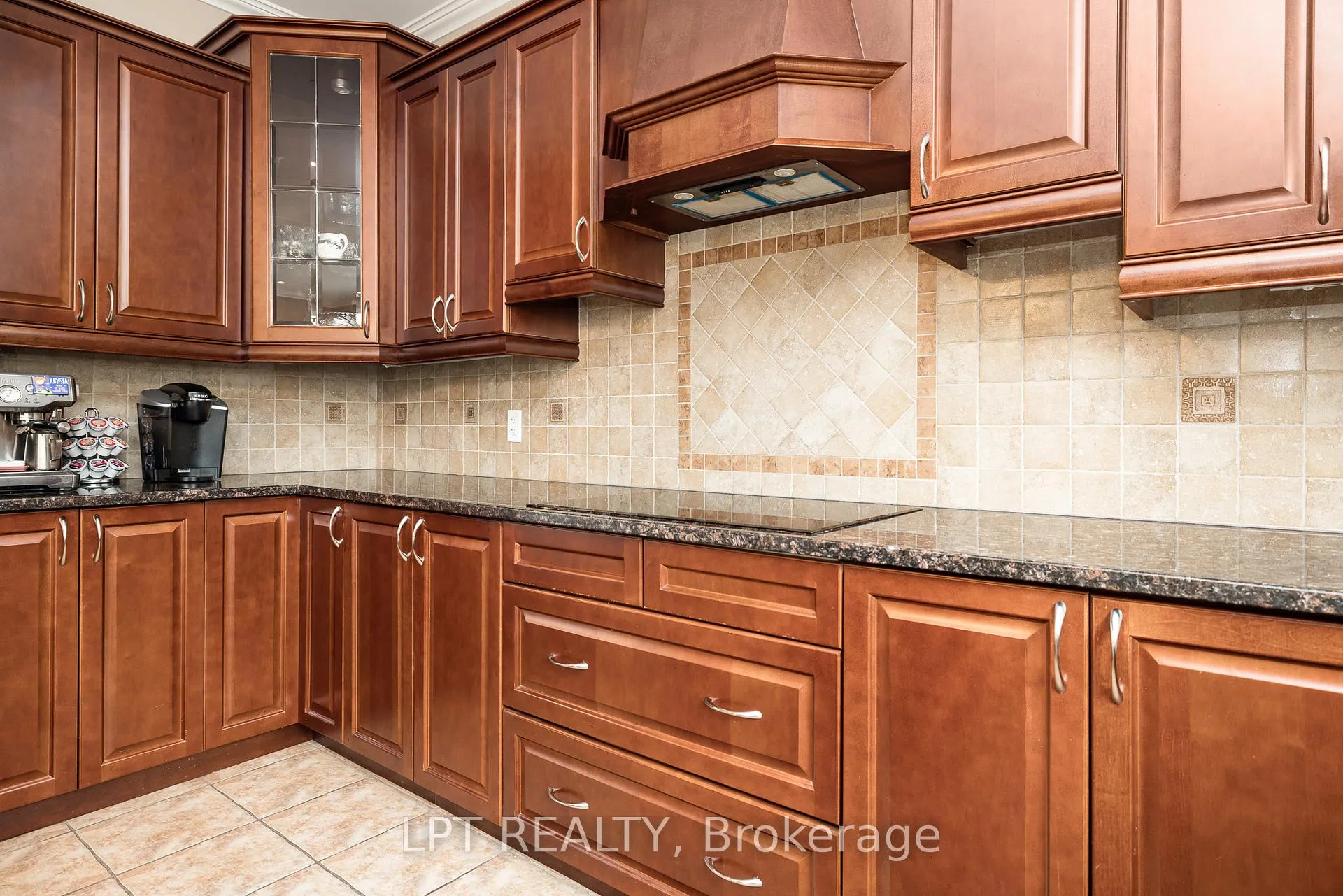Photo 10 of 415 Landswood Way, Ottawa, Stittsville (South) — HOMEH