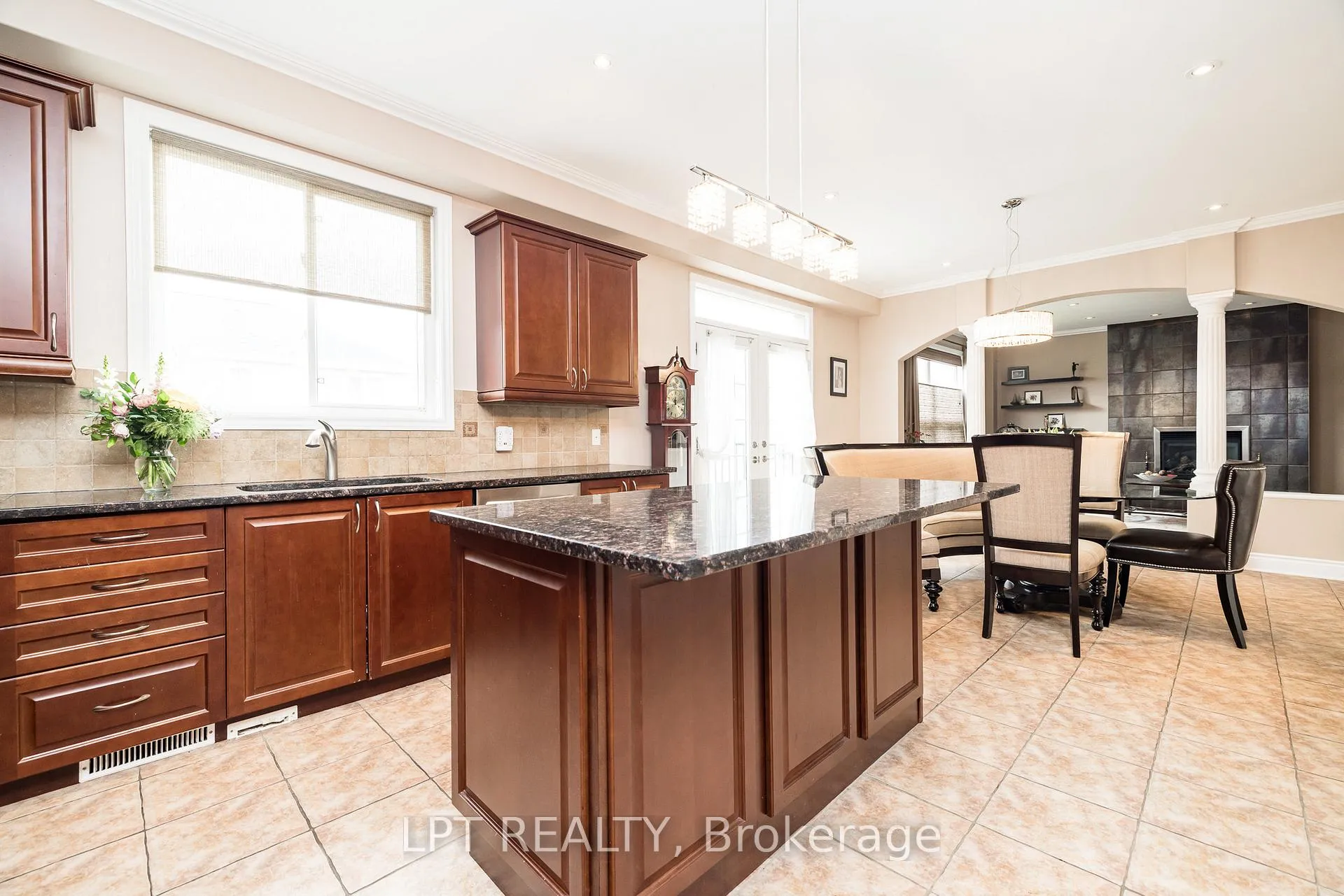 Photo 12 of 415 Landswood Way, Ottawa, Stittsville (South) — HOMEH