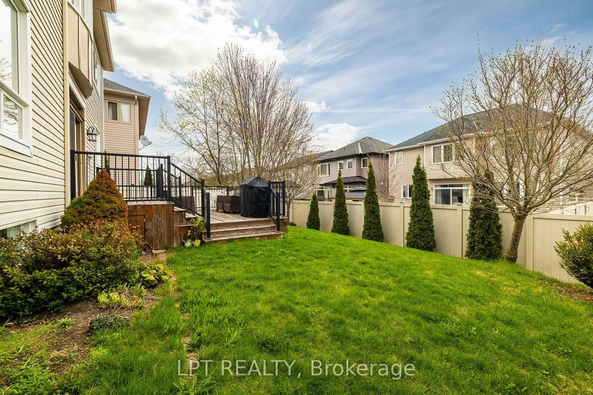 Photo 32 of 415 Landswood Way, Ottawa, Stittsville (South) — HOMEH