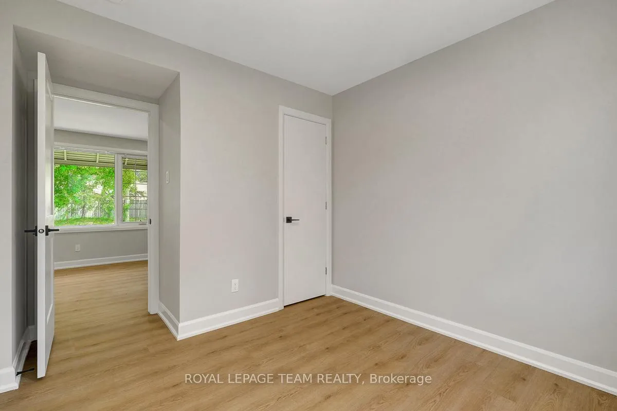 Photo 9 of Unit 2, 1952 Othello Avenue, Ottawa, Elmvale Acres/Urbandale — HOMEH