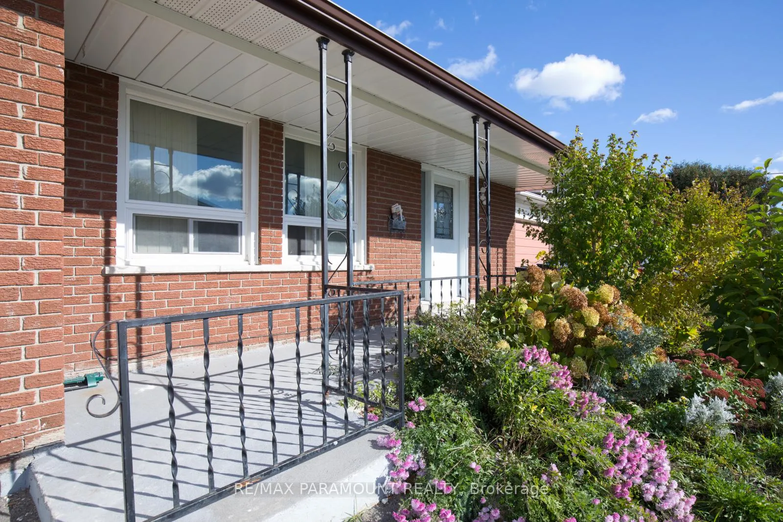 Photo 3 of Unit Upper, 19 Horne Drive, Brampton, Brampton North — HOMEH