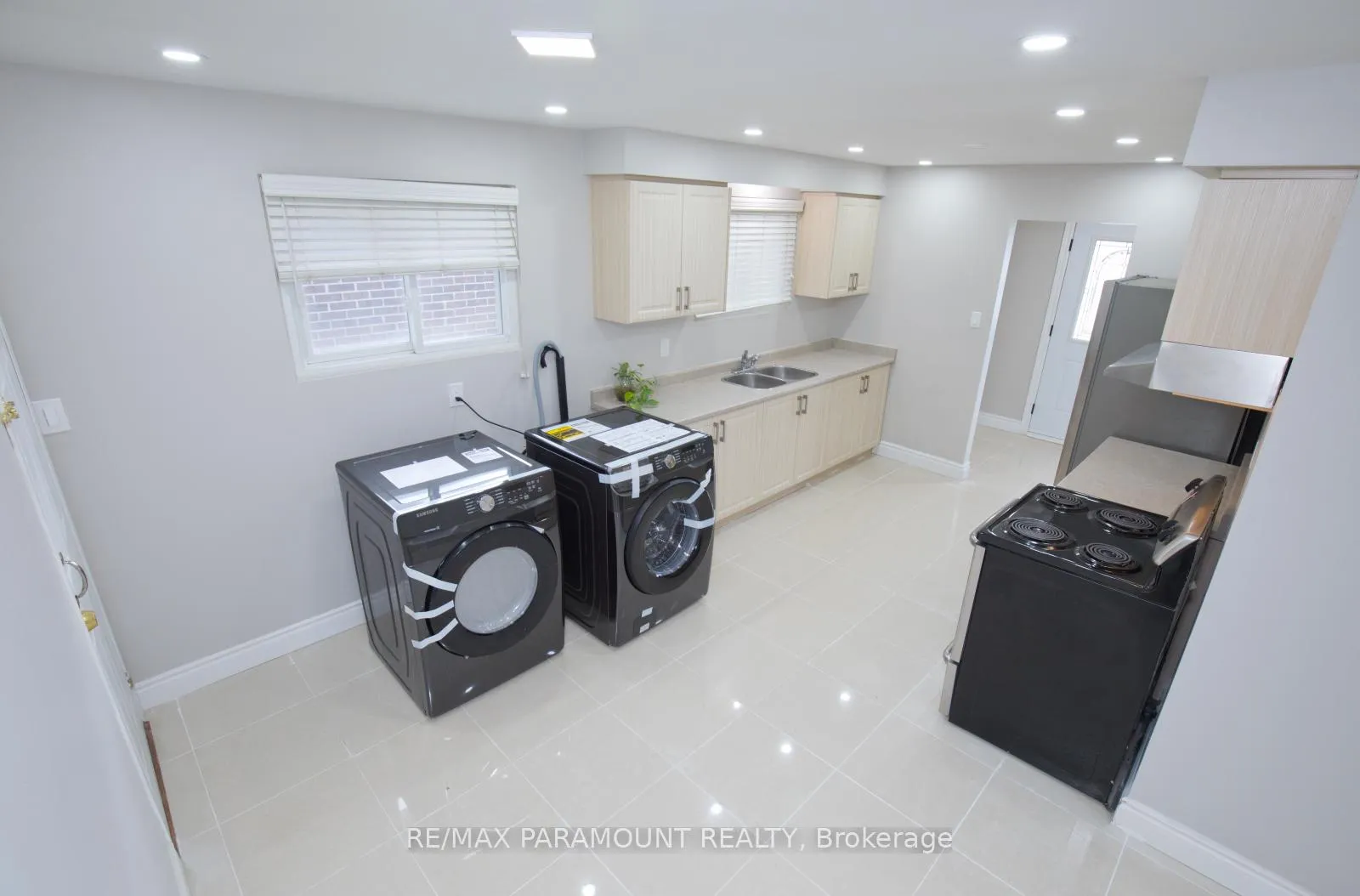 Photo 15 of Unit Upper, 19 Horne Drive, Brampton, Brampton North — HOMEH