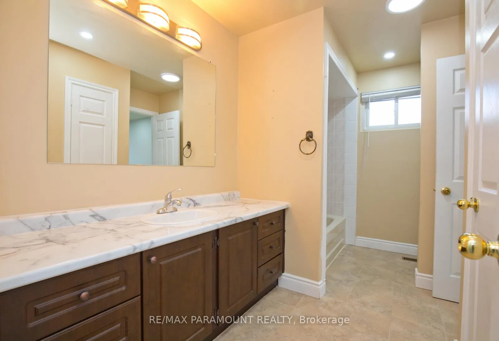 Photo 16 of Unit Upper, 19 Horne Drive, Brampton, Brampton North — HOMEH