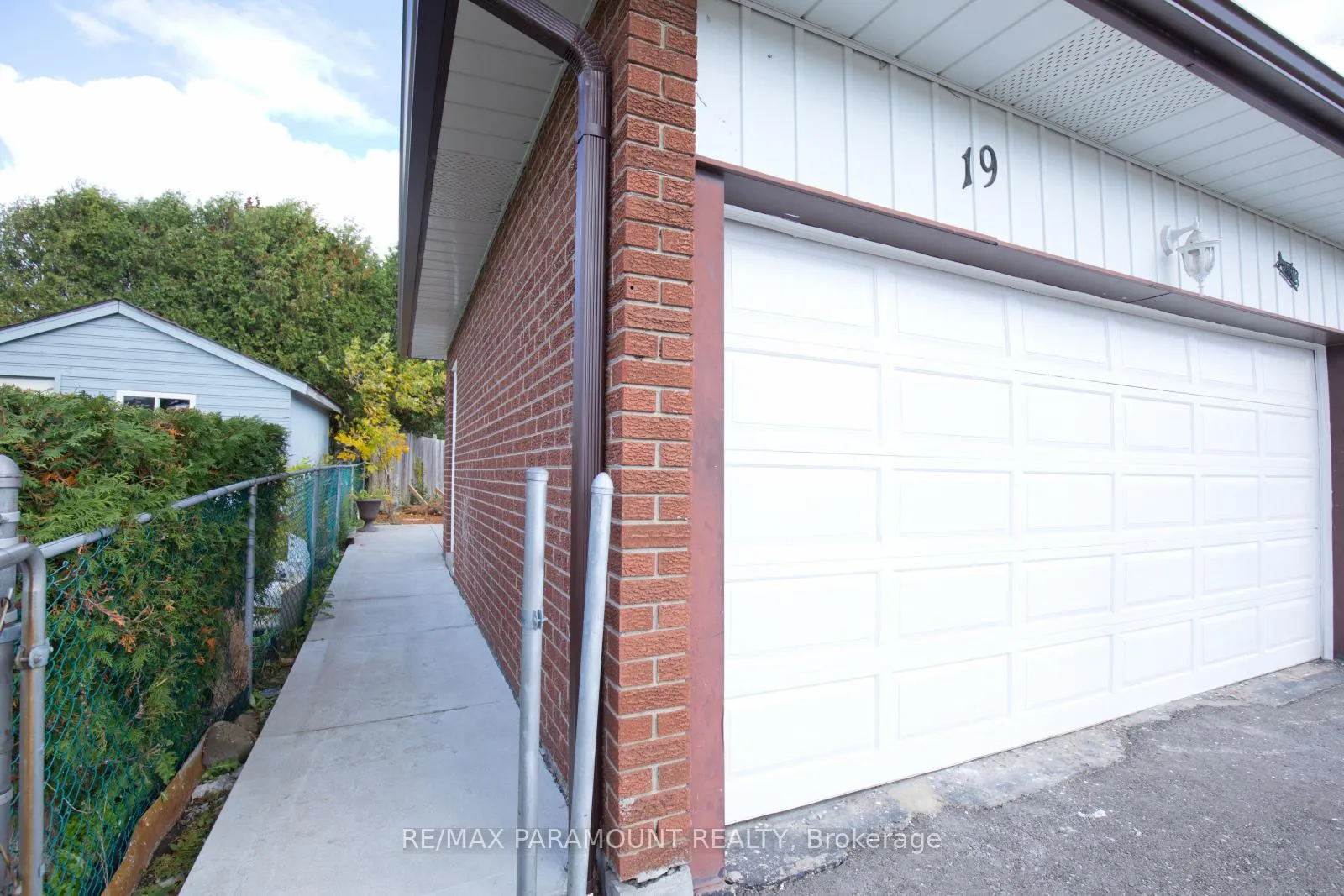 Photo 18 of Unit Upper, 19 Horne Drive, Brampton, Brampton North — HOMEH