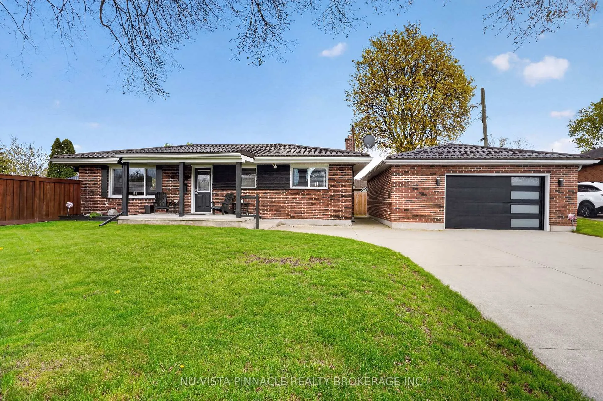Front of 281 Tweedsmuir Avenue