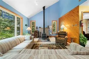 Photo 24 of 18 Meharg Drive, McKellar — HOMEH