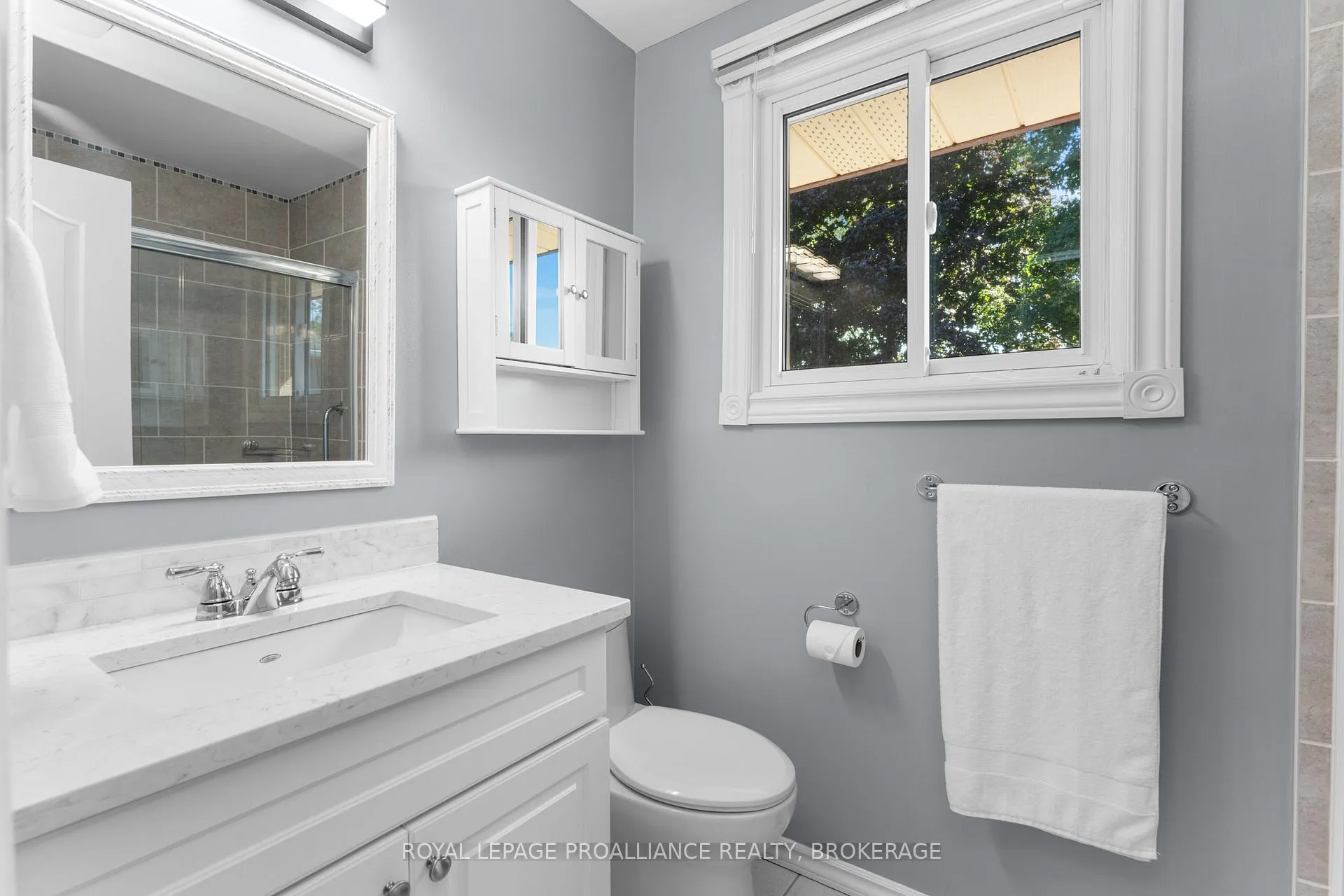 Photo 35 of 918 Edinborough Crescent, Kingston, North of Taylor-Kidd Blvd — HOMEH