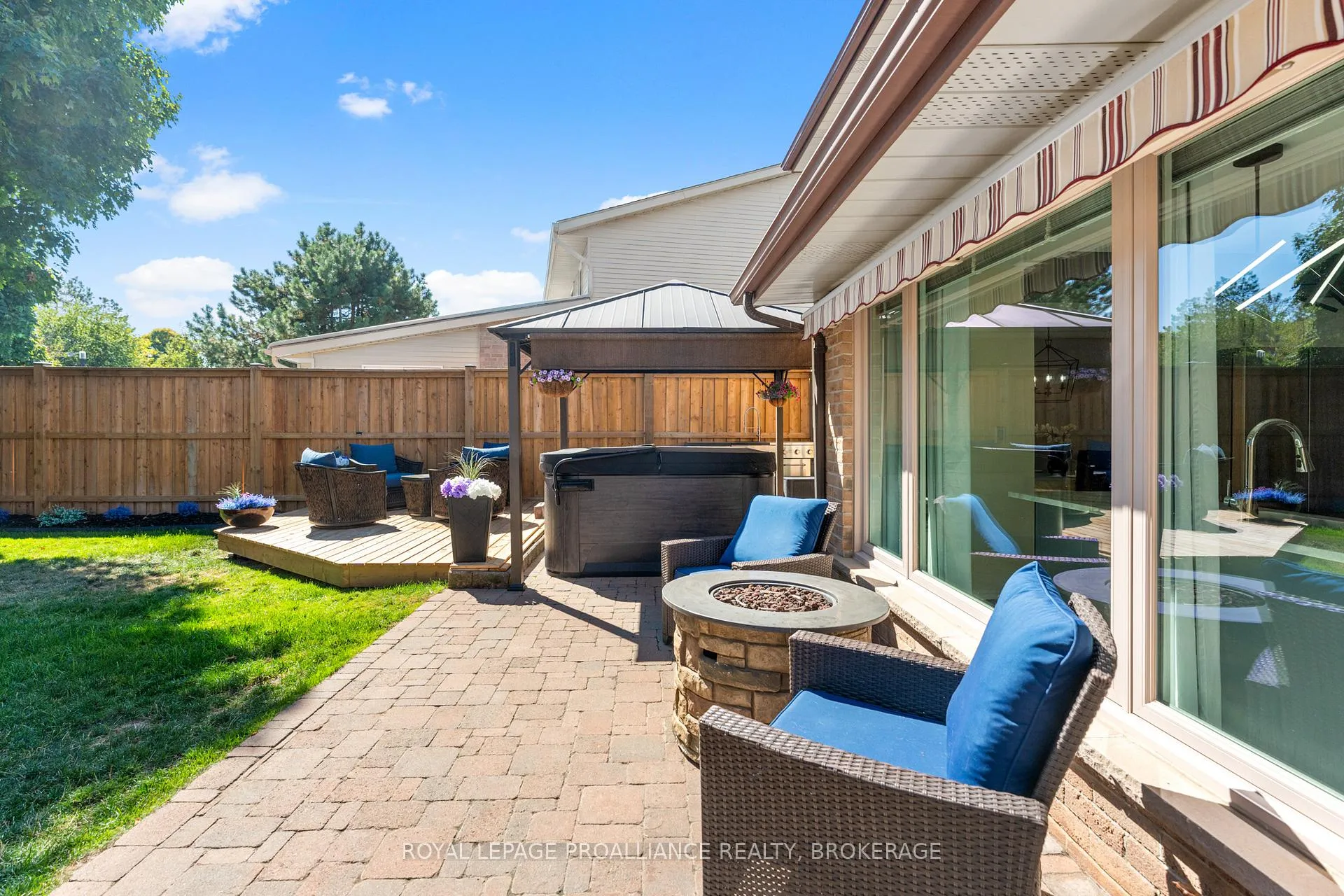Photo 48 of 918 Edinborough Crescent, Kingston, North of Taylor-Kidd Blvd — HOMEH