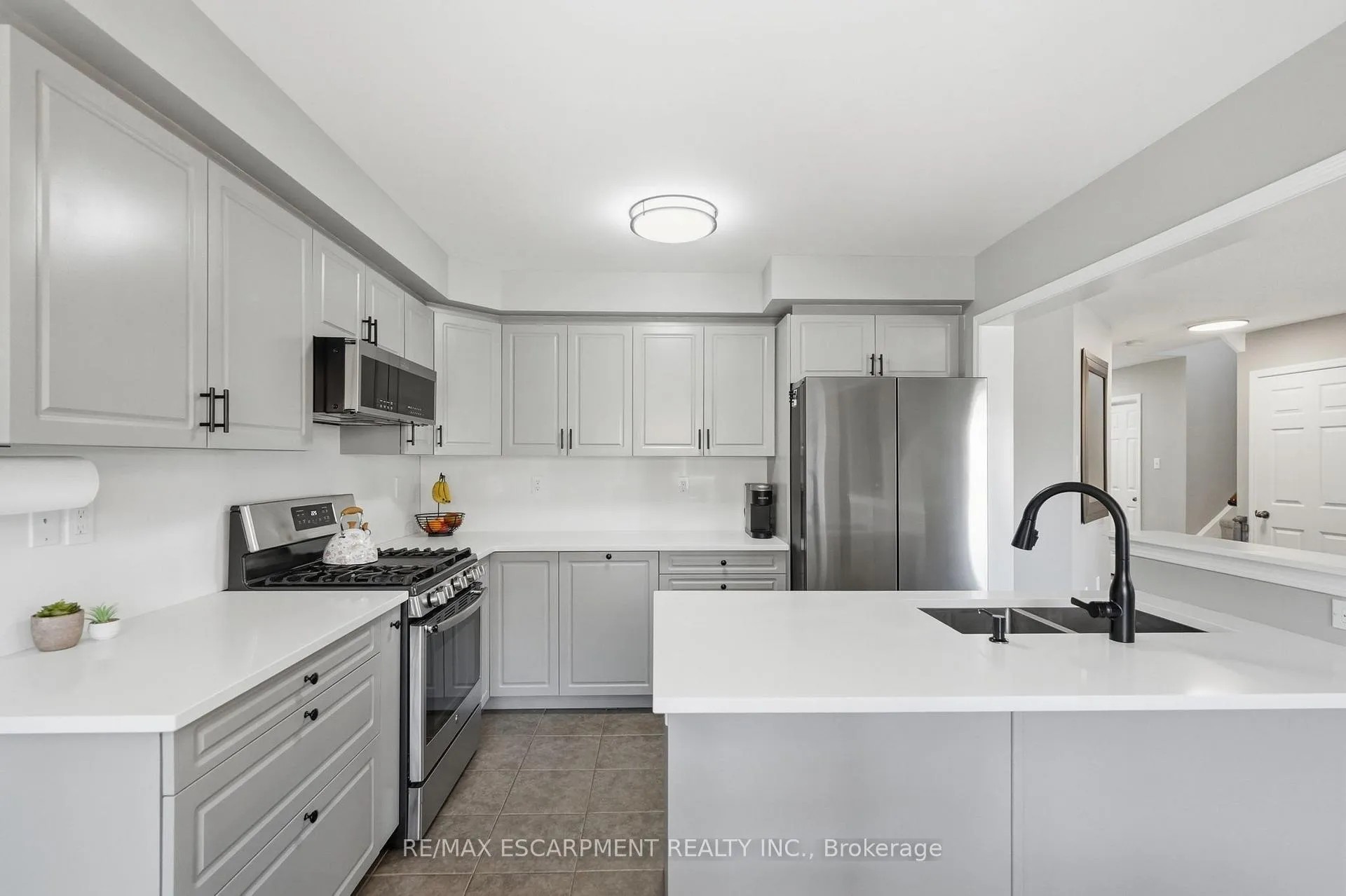 Photo 7 of 3 Cleghorn Drive, Hamilton, Binbrook — HOMEH