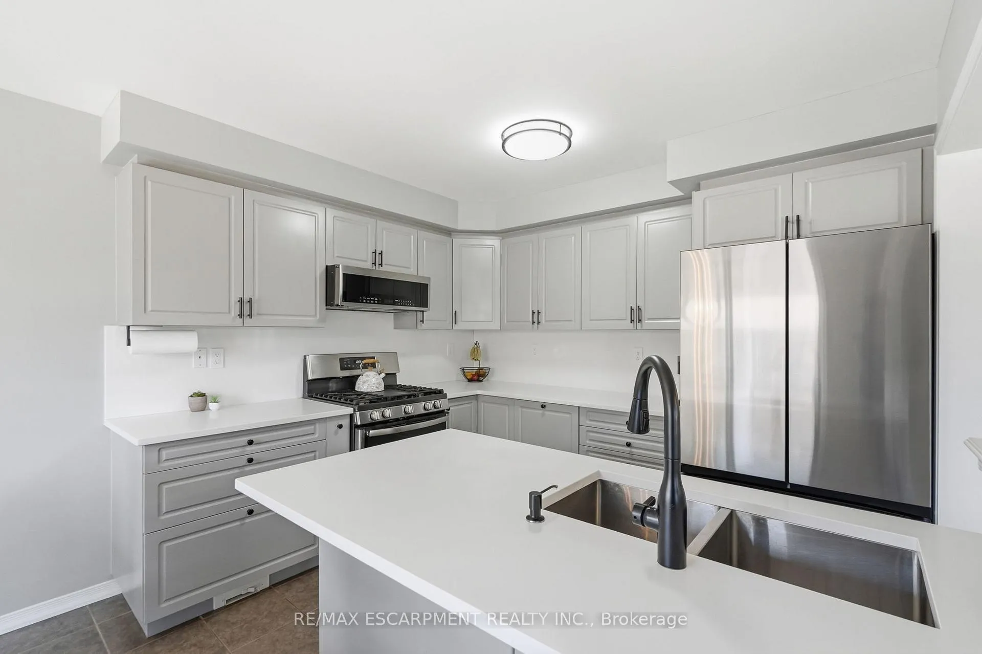 Photo 8 of 3 Cleghorn Drive, Hamilton, Binbrook — HOMEH